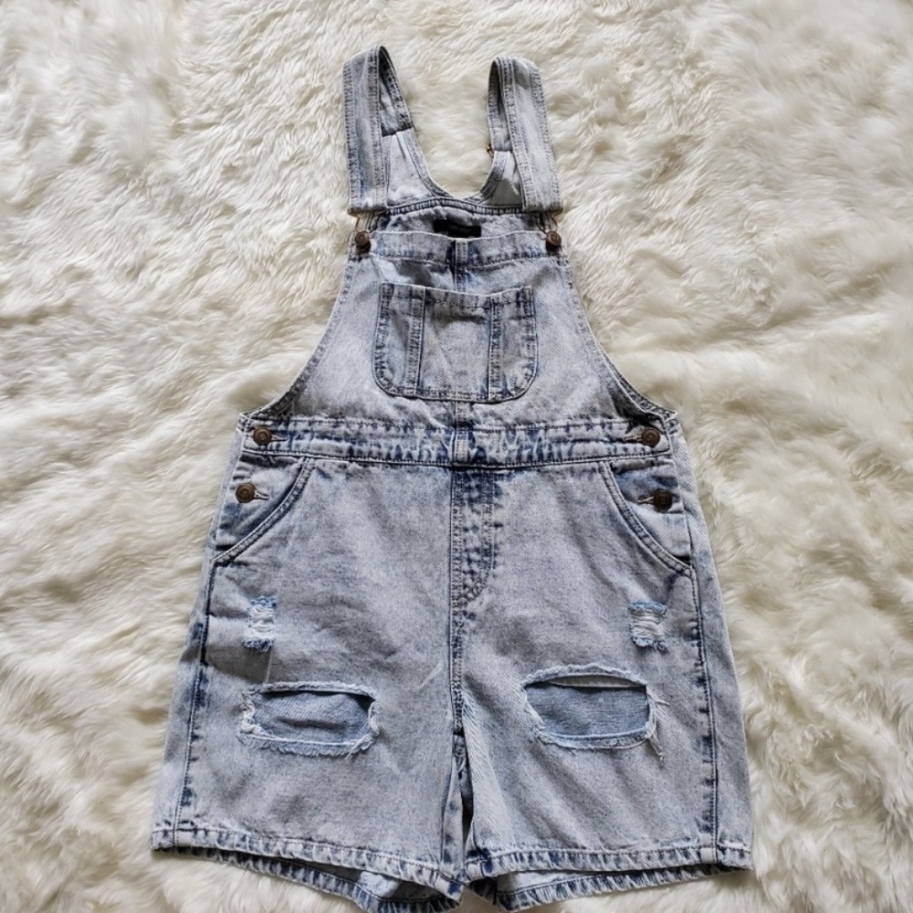 ACID WASH DISTRESSED SHORT OVERALLS
